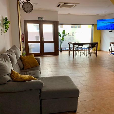 Spanglish Hostel Benidorm Exterior photo